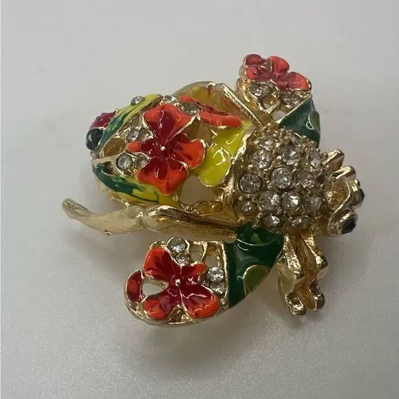 Joan Rivers Orchid Bee Pin - Picture 2 of 8